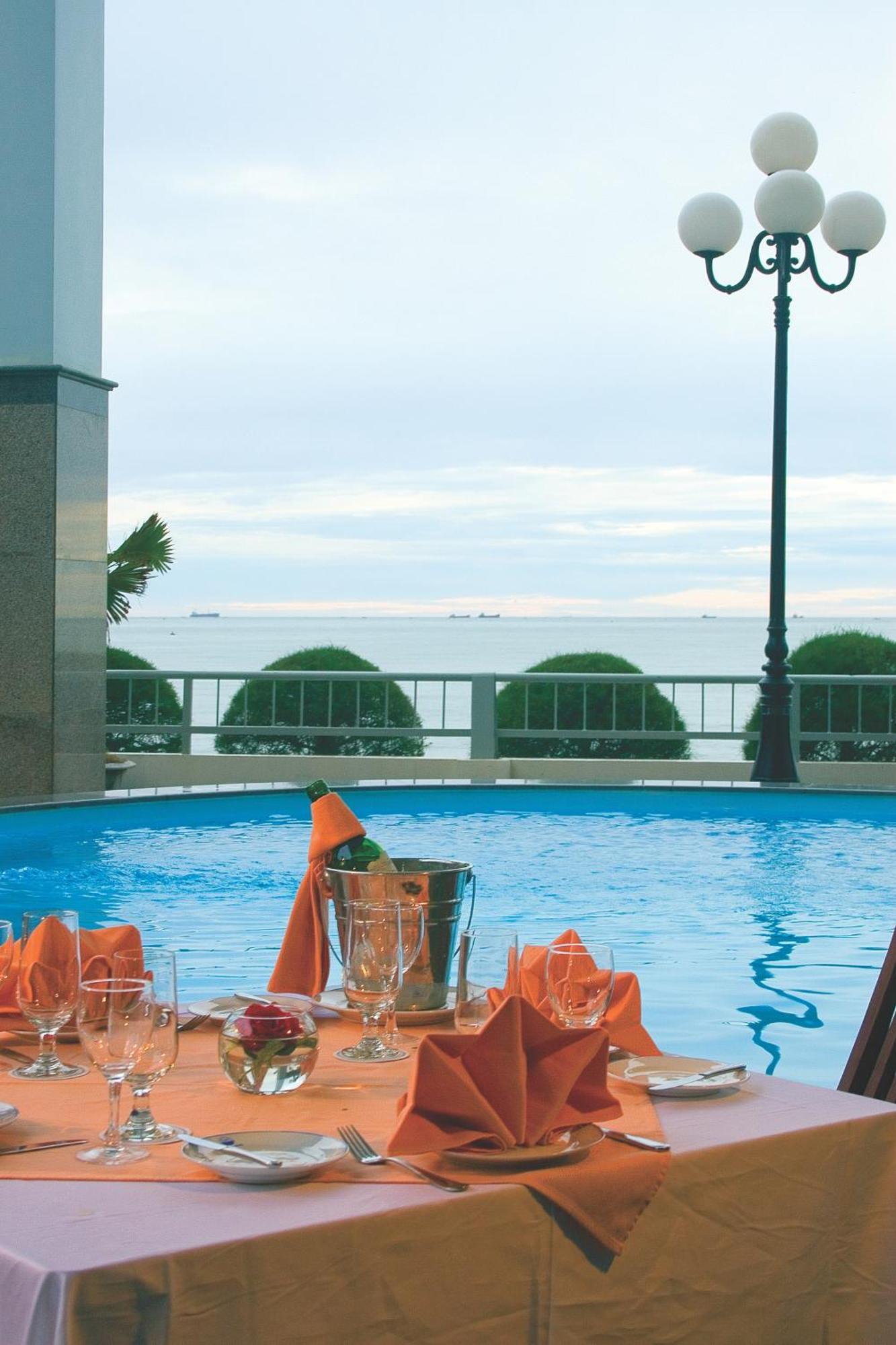 Seagull Hotel Куинён Экстерьер фото